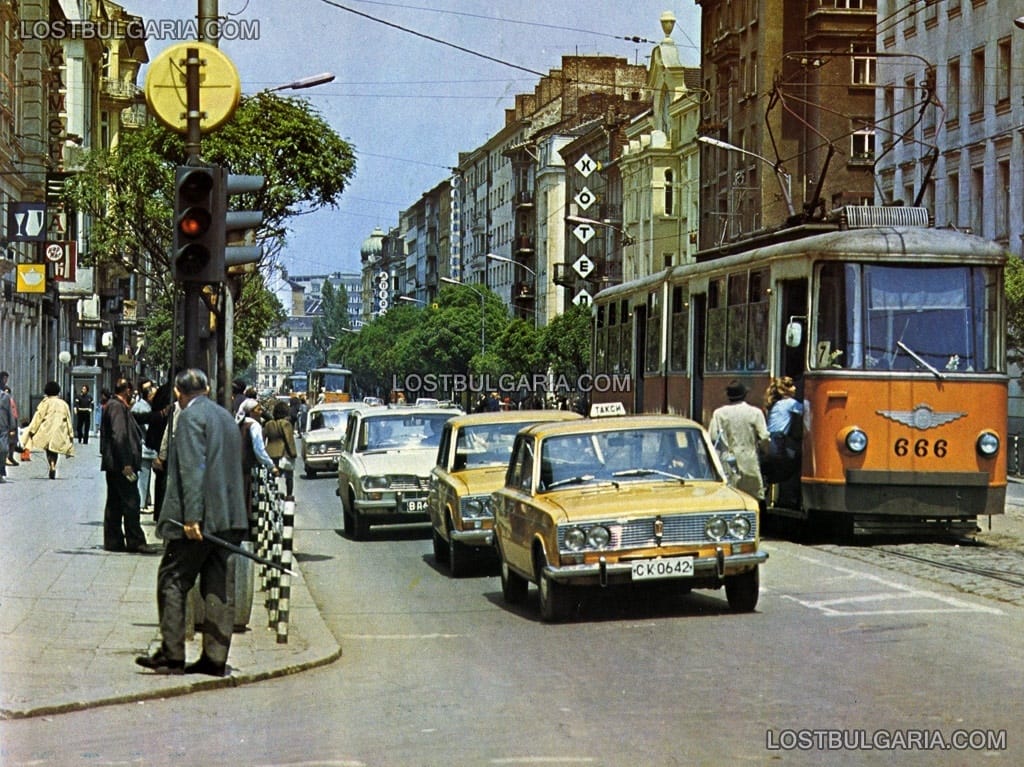 София, булевард "Мария Луиза" (бивш "Георги Димитров"), края на 70-те години на ХХ век
