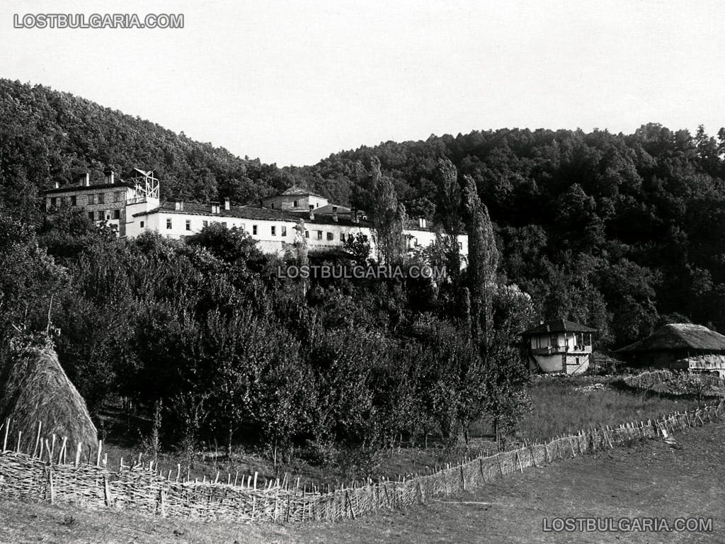 Манастирът "Пресвета Богородица - Пречиста" край Кичево, началото на ХХ век