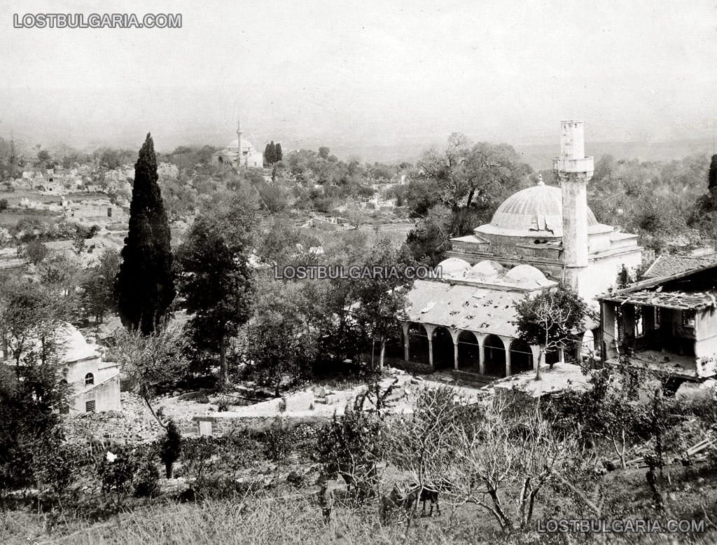 Разрушена джамия след боевете в Чаталджа, 1912 г.