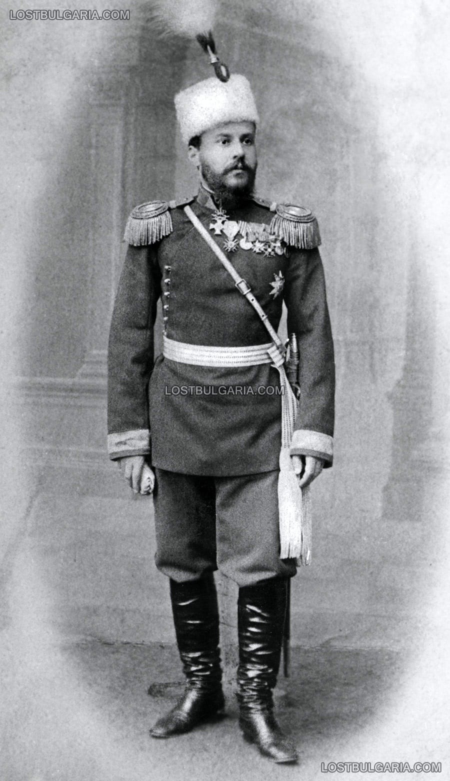 Сава Муткуров (1852-1891), първият български генерал, първият кавалер на орден "За храброст", регент в Княжество България, военен министър в правителството на Стефан Стамболов, участник в Съединението