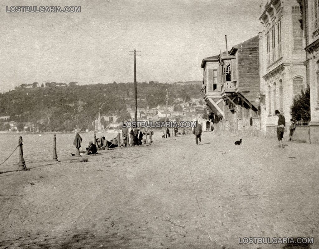 Цариград, крайбрежната улица на квартал Бебек и Босфора, началото на XX век