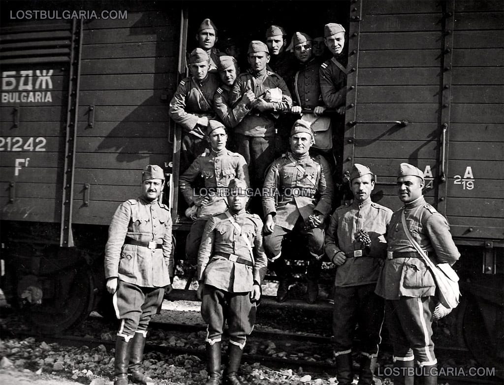 Отпътуване на ешелоните на Гвардейския на Н.В. конен полк за Варна на път към Южна Добруджа, 16 септември 1940 г.