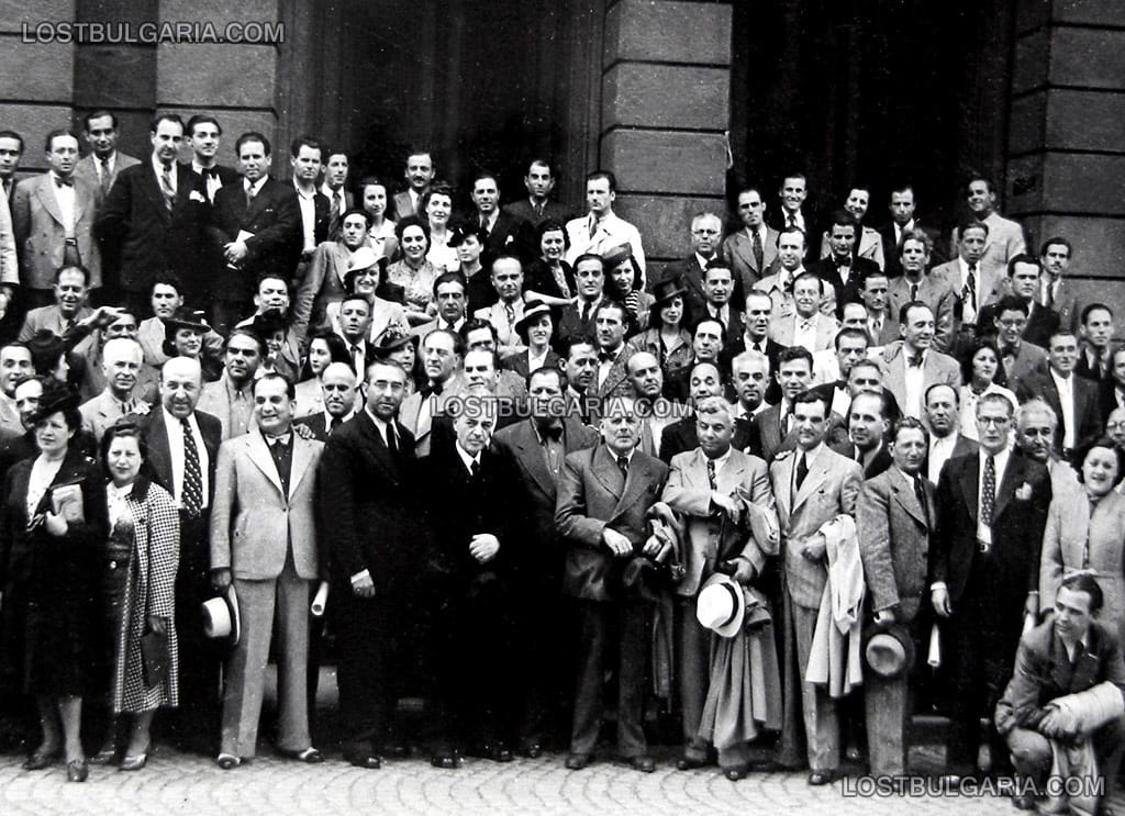Конференция на Съюза на артистите в България – 12 юни 1939 г. пред Градската библиотека в София