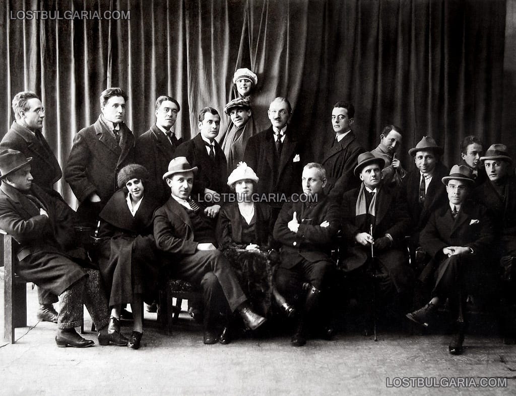 Трупата на артистите от Свободен оперетен театър, сезон 1919-20 г., София