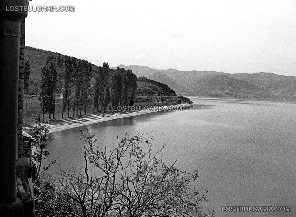 Охридското езеро - изглед от манастира "Свети Наум", 1942 г.