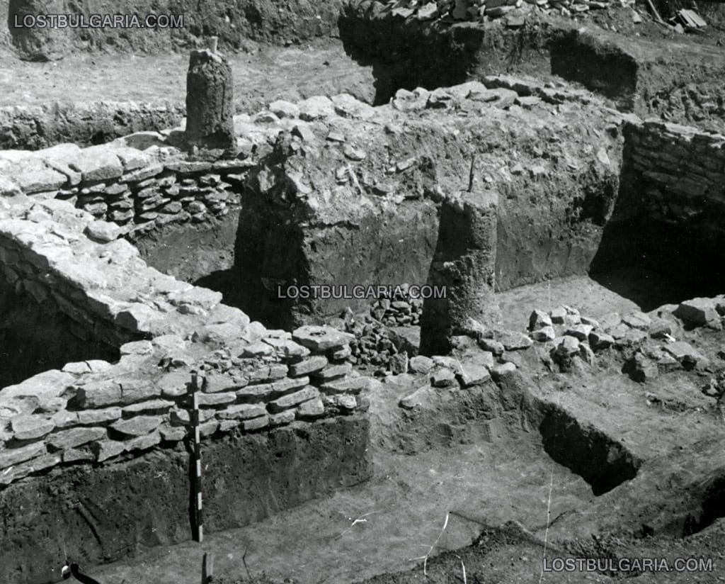 Разкопките на Плиска, 1955 г., сектор 1, поглед към югоизток, гледано от северозапад