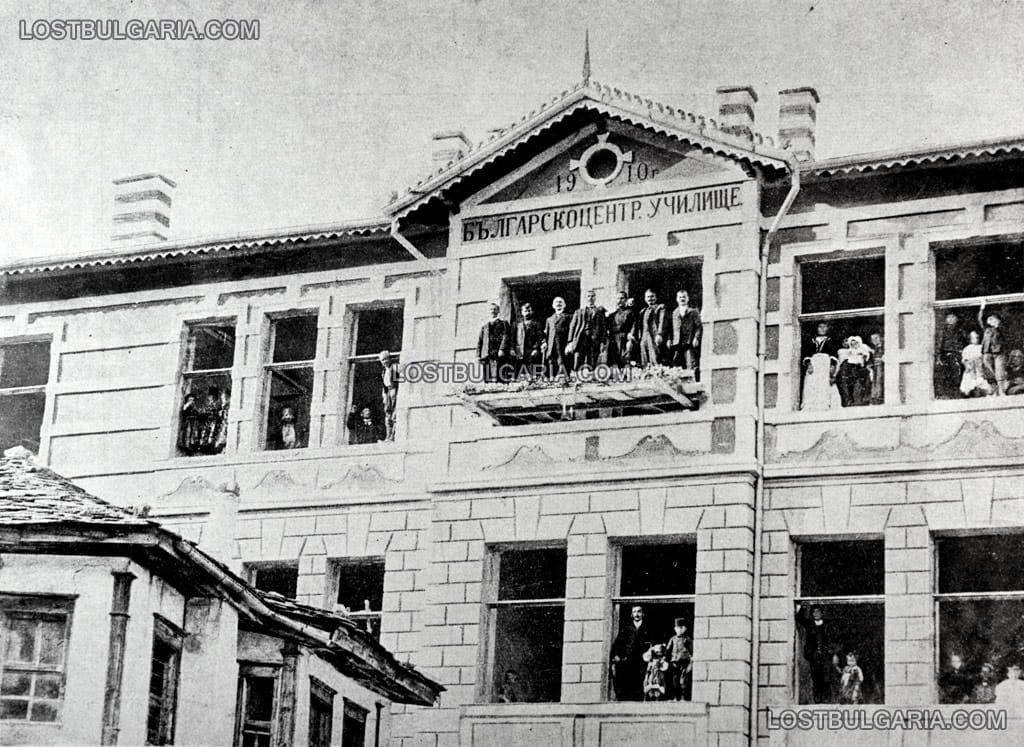 Училището в град Крушево, Прилепско, началото на ХХ век