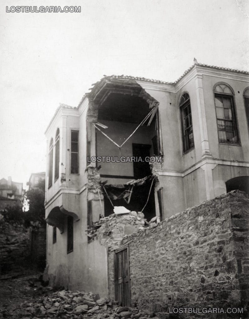 Къща в Кавала, разрушена от обстрела на града от британски бойни кораби