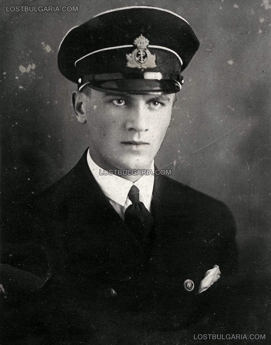 София, 1931 г., портрет на флотски офицер