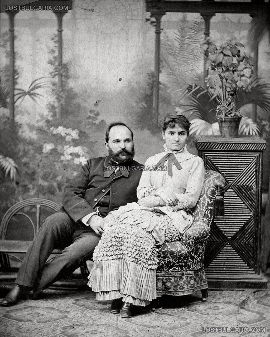 Семеен портрет на Христо Павлов - виден юрист, председател на Върховния касационен съд (1896 -1907), депутат, общественик, и съпругата му Райна Тъпчилещова, София, около 1890 г.