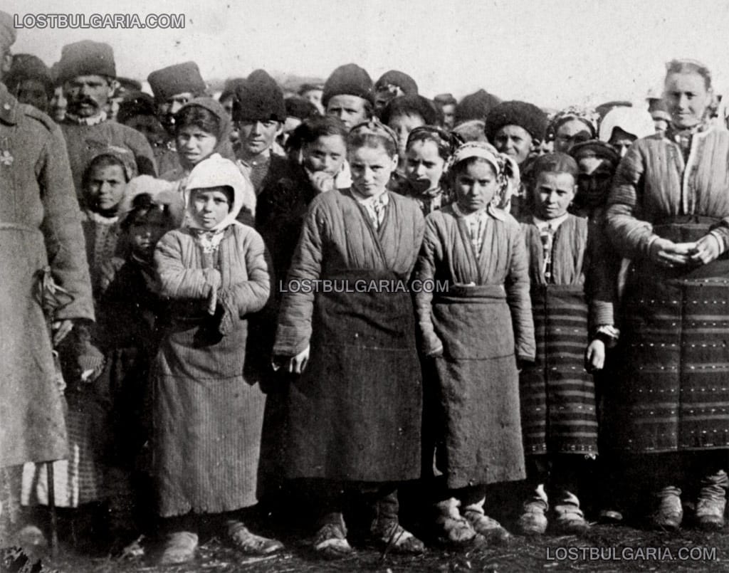 Деца от село Горно Абланово (Яли Абланово), Русенско, 1878 г.