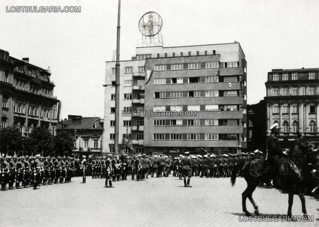 Гергьовденски парад на площад "Александър I" в София, 30-те години на ХХ век