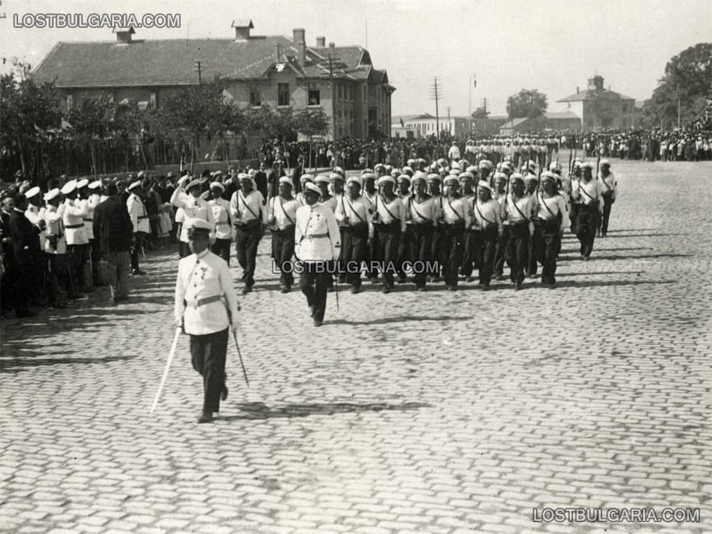 Парад на военноморските сили по случай 14 години от възшествието на цар Борис III, Варна, 3 октомври 1932 г.