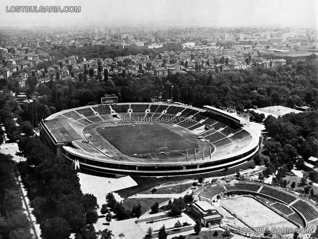 София, стадион "Васил Левски" и стадион "Дружба" (ледената пързалка), 1969 г. 