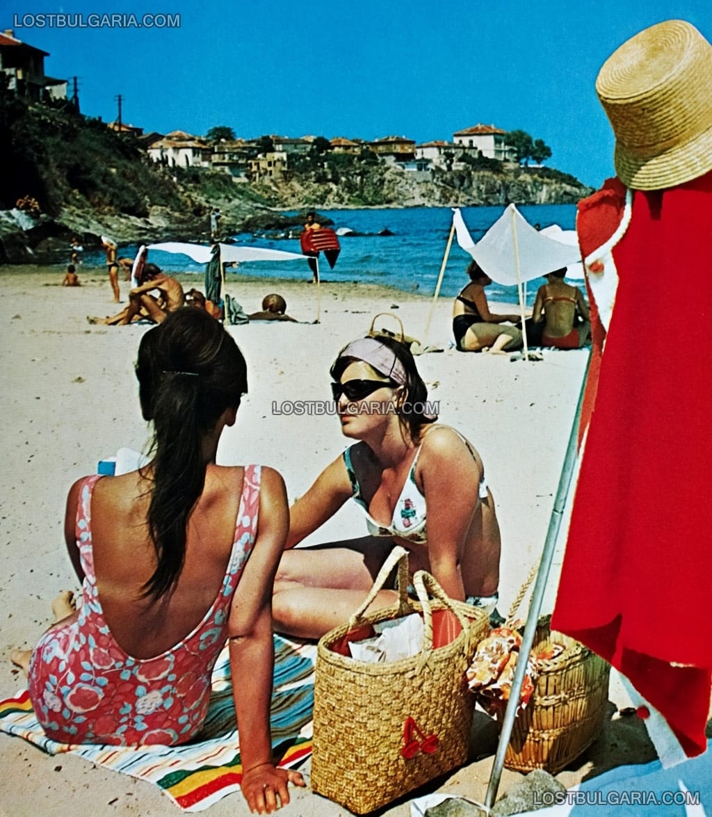 Созопол, плажа "Харманите", рекламна фотография от 60-те години на ХХ век