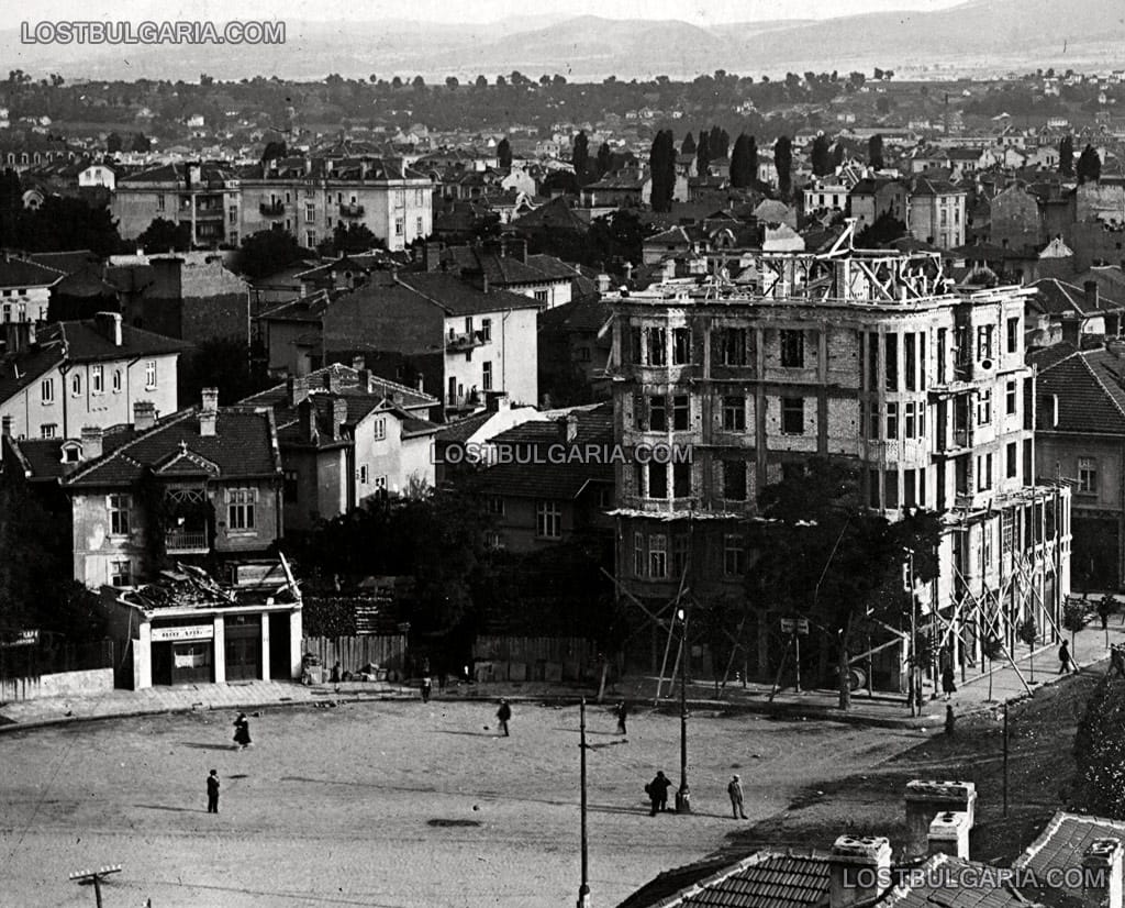 София, строеж на жилищна сграда на площад "Македония" на ъгъла с бул. "Христо Ботев", 20-те години на ХХ век