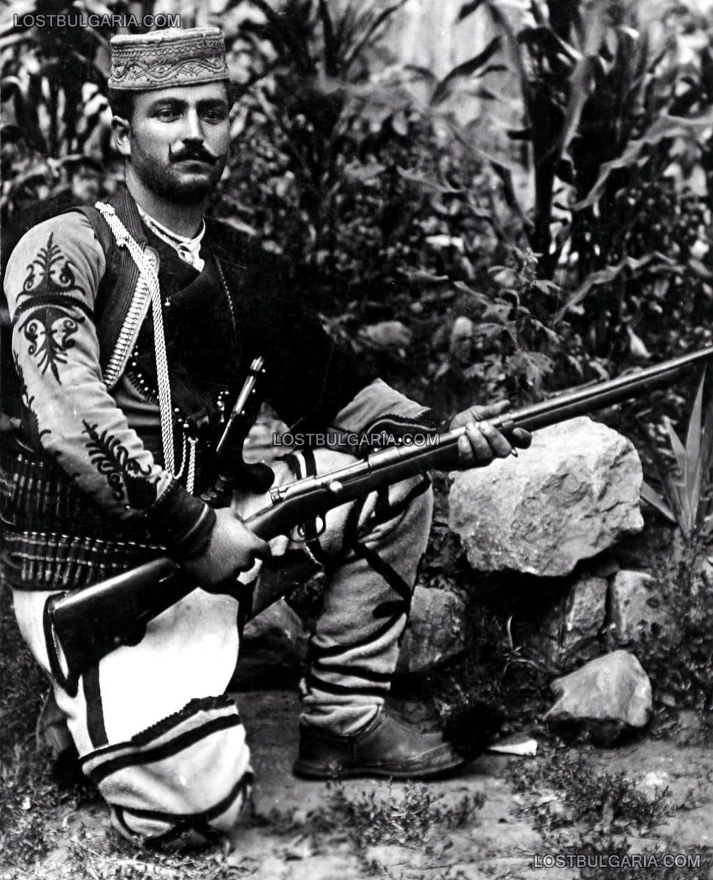 Четник от ВМОРО (Вътрешна македоно-одринска революционна организация), вероятно около Илинденско-Преображенското въстание 1903 г.