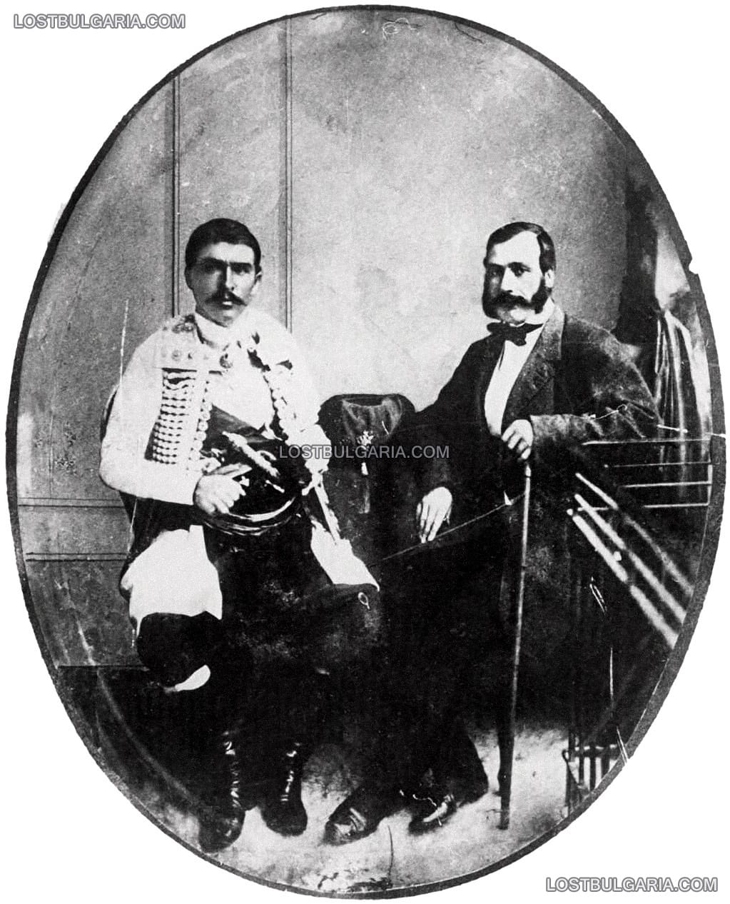 Черногорският войвода Джуро Матанович и Георги Раковски, фотография вероятно от около 1861 г. в Сърбия, когато БРЦК води преговори за едновременно въстание в България, Босна, Херцеговина и Албания (?)