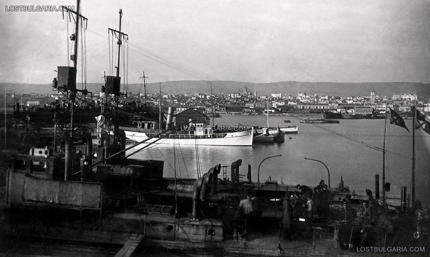 Изглед към пристанище Варна, 20-те години на ХХ век
