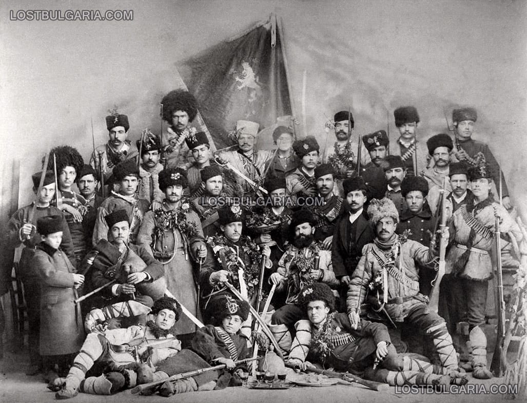Марашката чета - формирана на 5 срещу 6 септември 1885 г. в квартал Мараша в Пловдив, състояла се от 70-100 души, командвана от Тодор Гатев - член на Българския таен революционен комитет, Пловдив 1885 г.