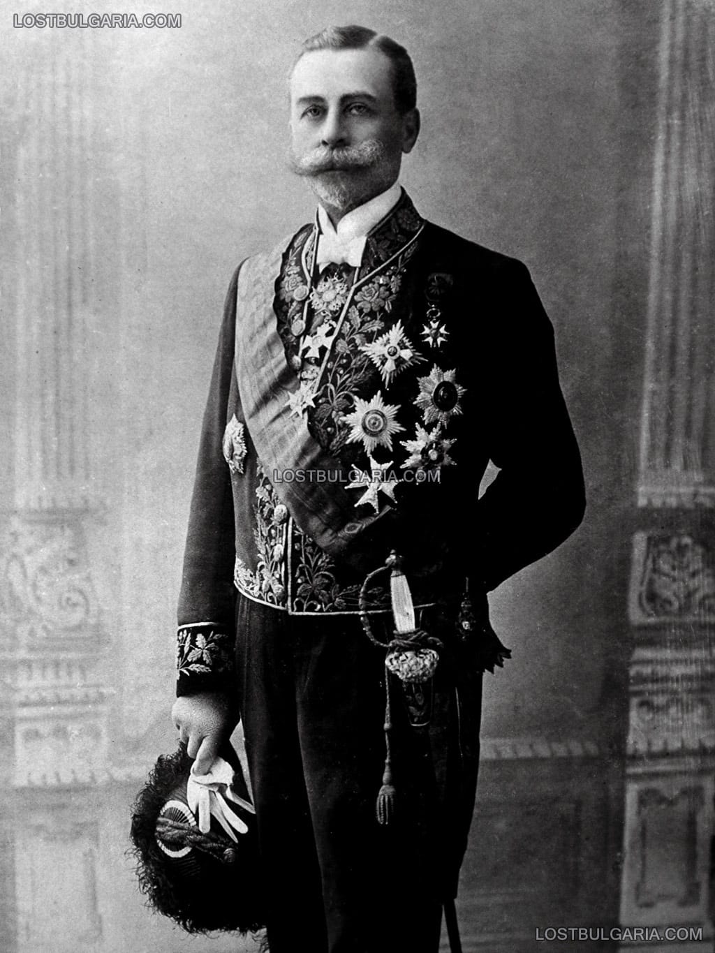 Портрет на Иван Стефанов Гешов (1854-1932) в дипломатическа униформа като пълномощен министър в Цариград, около 1910 г.