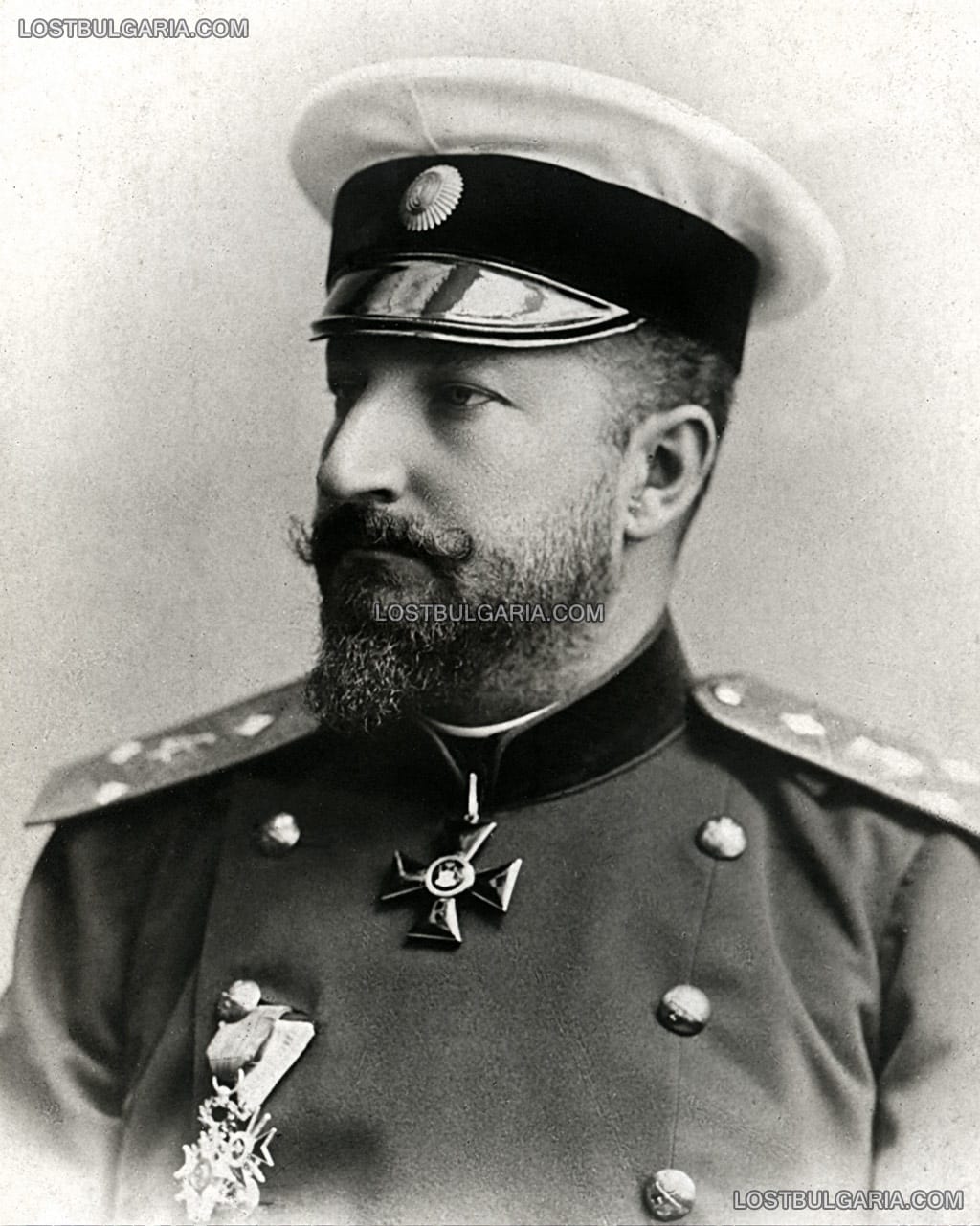 Княз Фердинанд в униформа на полковник от 4-ти артилерийски полк, портрет правен в Берлин около 1895 г.