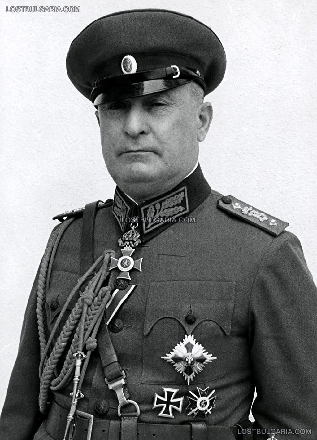 Генерал-лейтенант Асен Николов, командващ българския окупационен корпус в Сърбия, 1943 г.