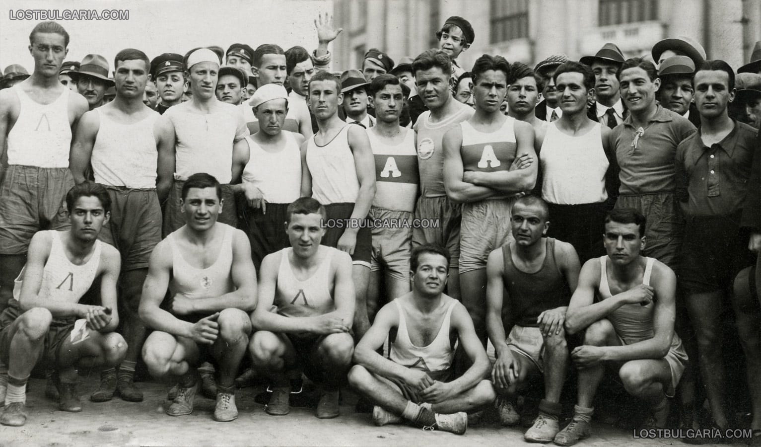 Участници в щафетното надбягване по време на Балканските игри, 1934 г.