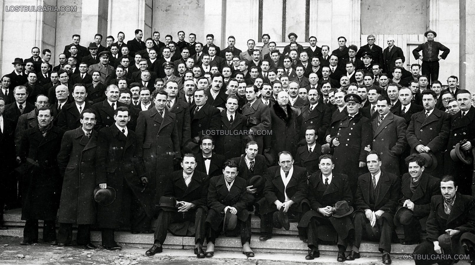 Снимка за спомен на делегати от конгреса на техниците със средно образование, София 1939 г.