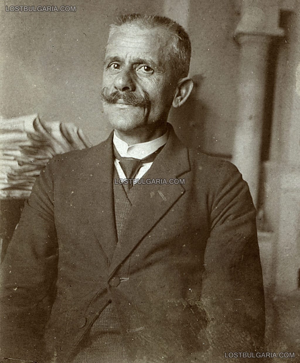 Вероятно учител в първото българско земеделско училище "Образцов чифлик" край Русе, 1909 г.