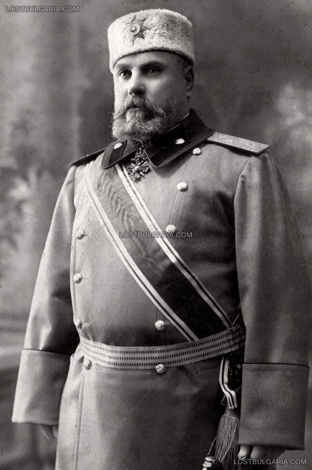 Генерал Вичо Диков (2 ноември 1861 — 5 май 1928) , командир на 7-ми пехотен преславски полк в Сръбско-българската война (1885 г.), началник на Щаба на армията (1907 г.), командващ 4-та армия в Междусъюзническата война 1913 г.