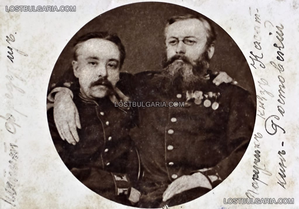 Студиен портрет за спомен на ветераните от Руско-Турската война от 66-ти Бутирски полк капитан Фредерице (ляво) и поручик княз Касаткин-Ростовский, 1903 г.