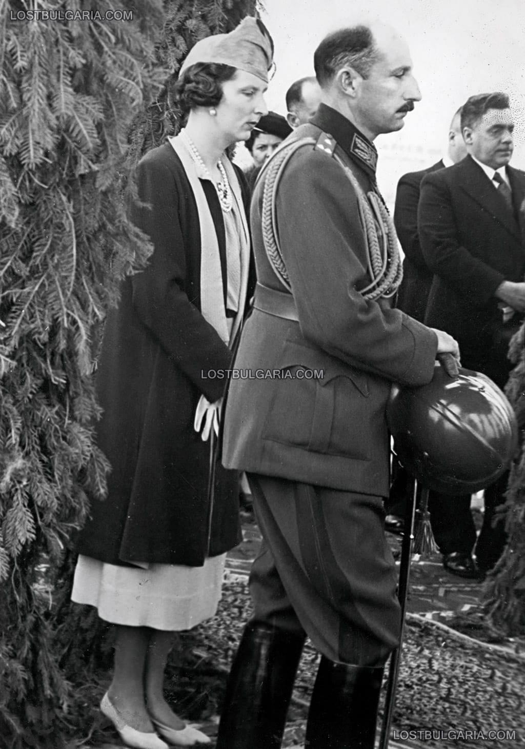 Н.В.Цар Борис III и Н.В.Царица Йоанна по време на службата на Гергьовден за празника на войската и Ордена за храброст, София 6 май, 40-те години на ХХ век
