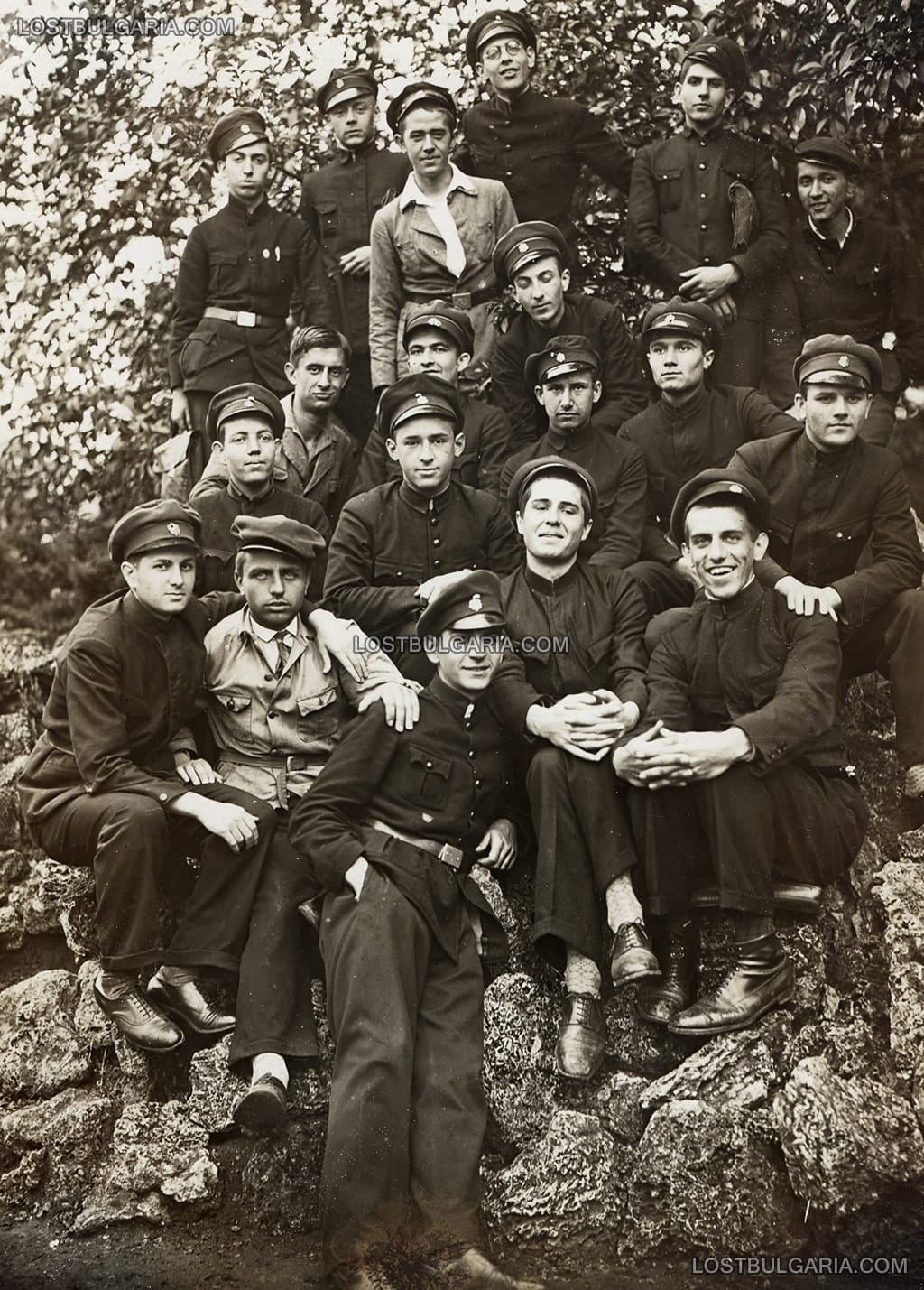 Гимназисти последен клас от Първа софийска мъжка гимназия, заснети на 23 май 1930 г.