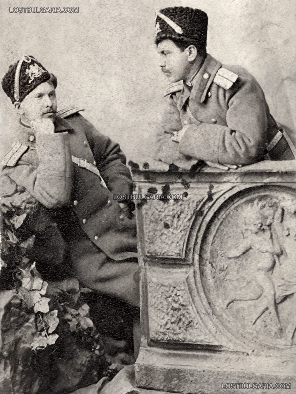 Студиен портрет на двама подпоручици от конницата, Пловдив, края на ХIX век