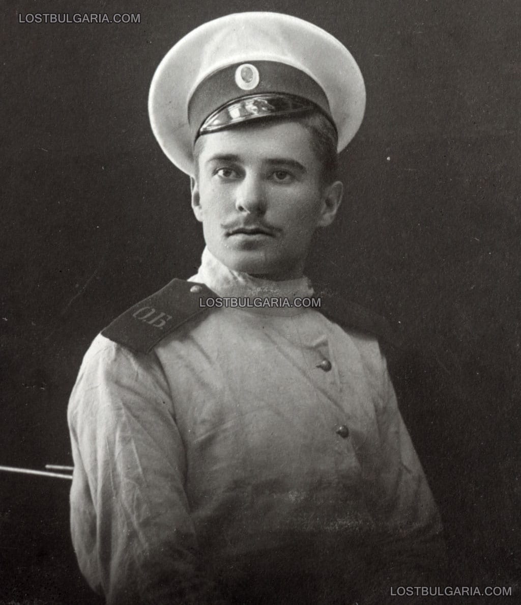 Портрет на Драгомир Железов Драганов като кадет в Орловския кадетски корпус, Русия август 1910 г.