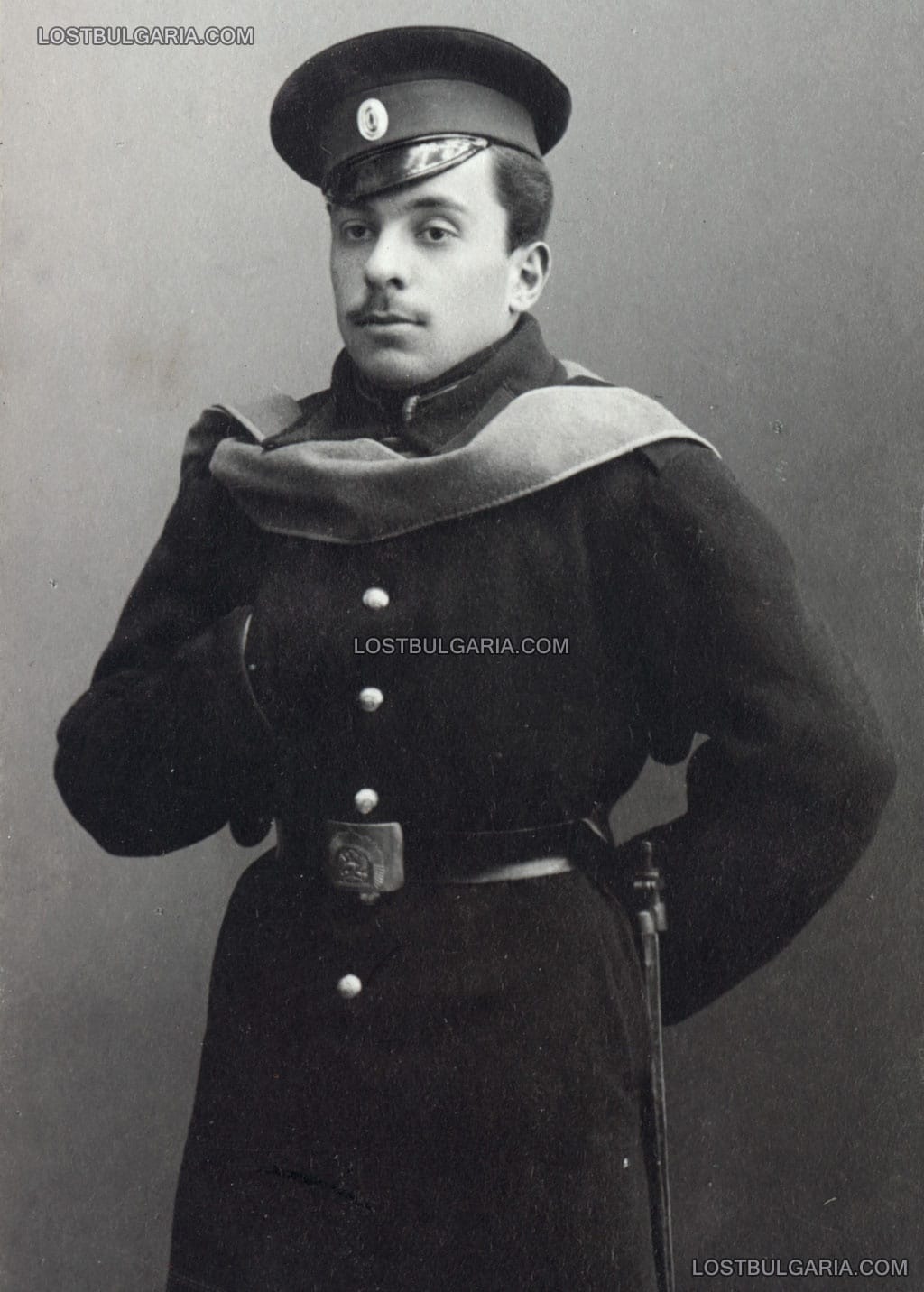 Портрет на Димитър Железов Драганов (загинал в боевете при Чаталджа, март 1913 г.) като кадет в Орловския кадетски корпус, Русия март 1910 г.