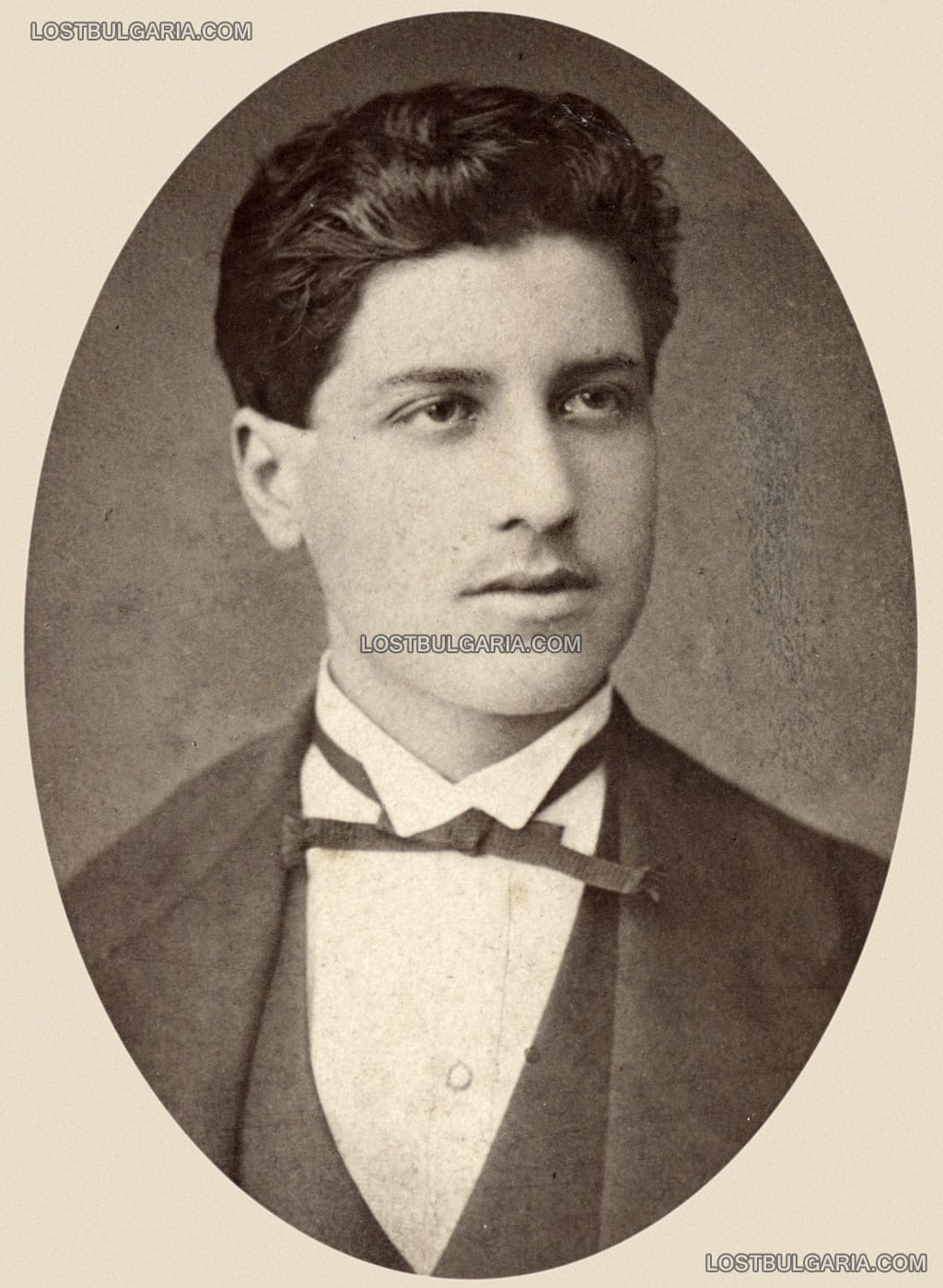 Портрет на Янко Драганов, участник в Руско-Турската война и бъдещ генерал, Цариград 1876 г.