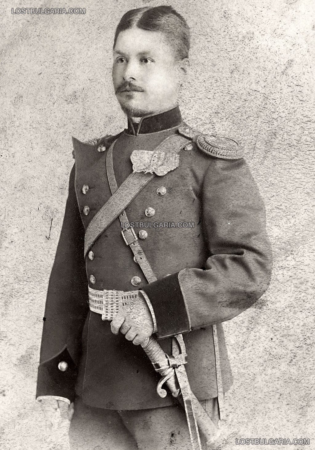 Генерал Калин Найденов, участник в Сръбско-Българската и Балканските войни, военен министър, фотографиран около 1889 г.