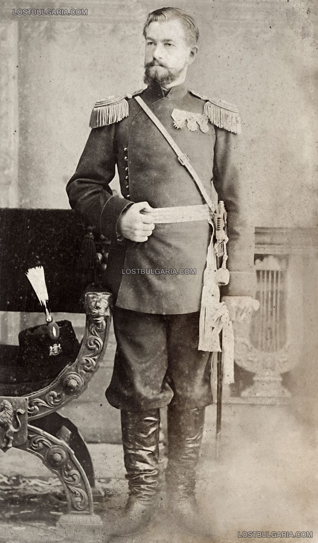 Генерал Никифор Никифоров, участник в Сръбско-Българската и Балканските войни, военен министър, фотографиран около 1888-89 г.
