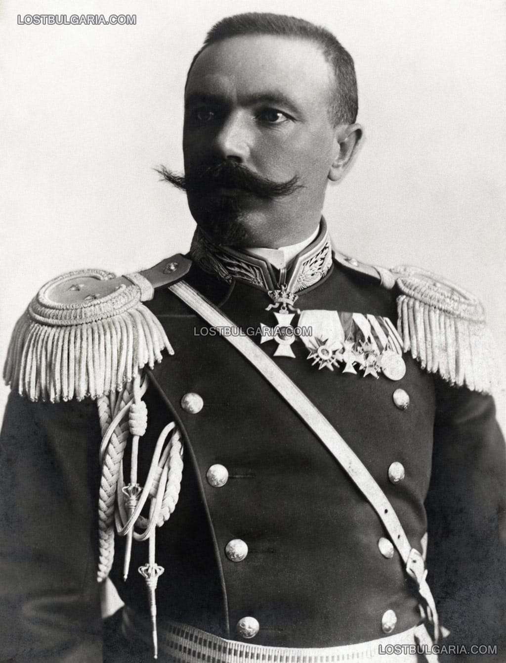 Портрет на генерал Никола Иванов като подполковник от ген. щаб, фотографиран вероятно около 1895-6 г.