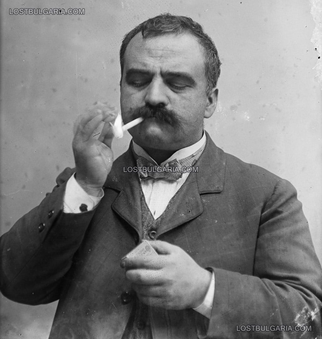 Георг Волц (Georg Woltz), придворен фотограф, автопортрет, заснет в студиото му в София, около 1907 г.