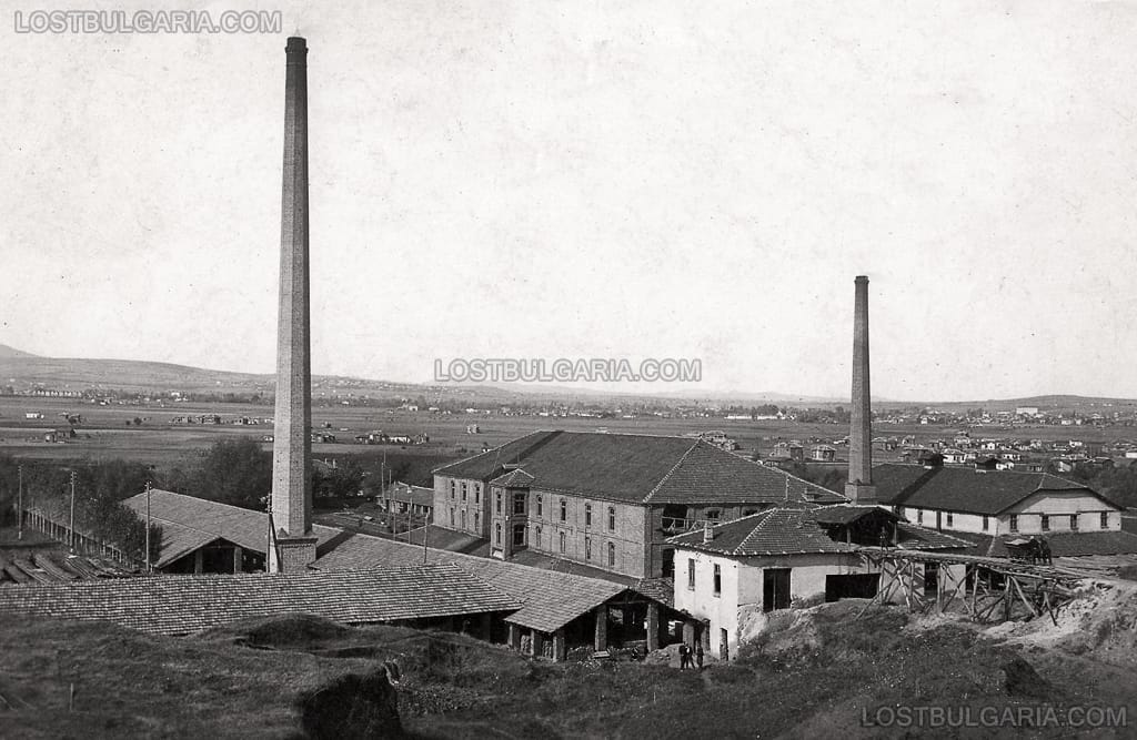 Тухларна фабрика "Златен лъв" на Никола Хр. Попов (съществувала върху част от територията на Южния парк), София, 30-те години на ХХ век