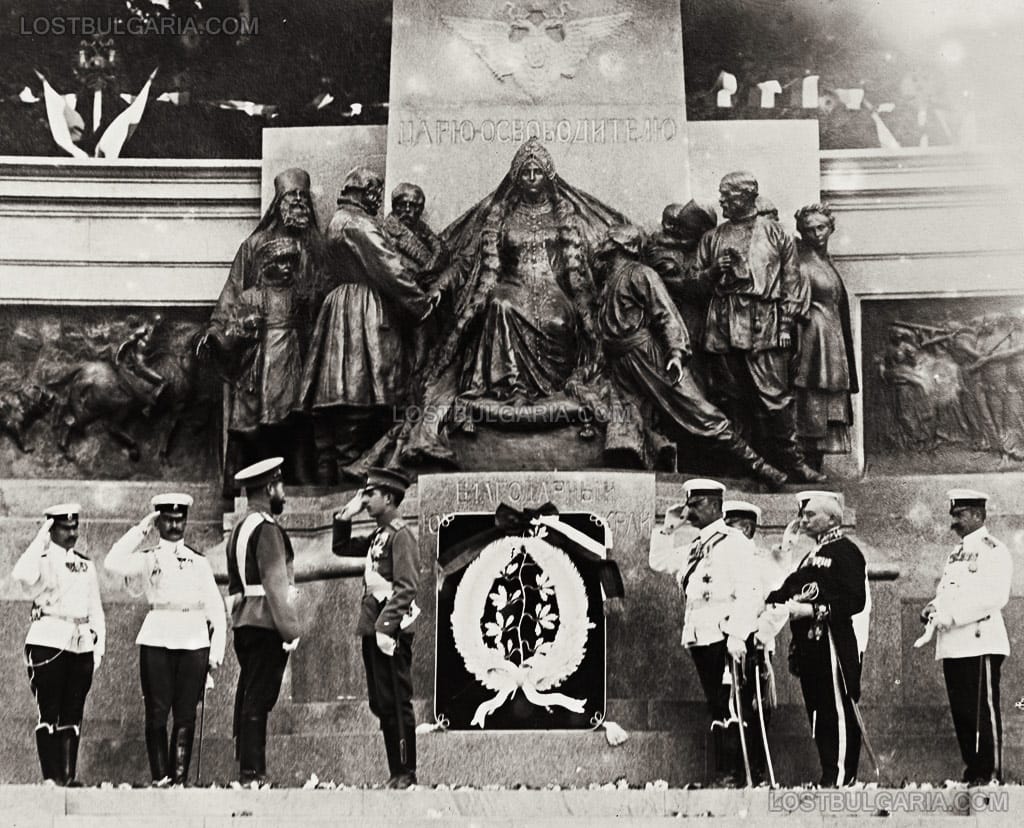 Руският император Николай II Романов благодари на Княз Борис за поднесения венец на новопостроения паметник на Цар Освободител в Киев (разрушен в 1919 г.),  Киев, 30 август 1911 г.