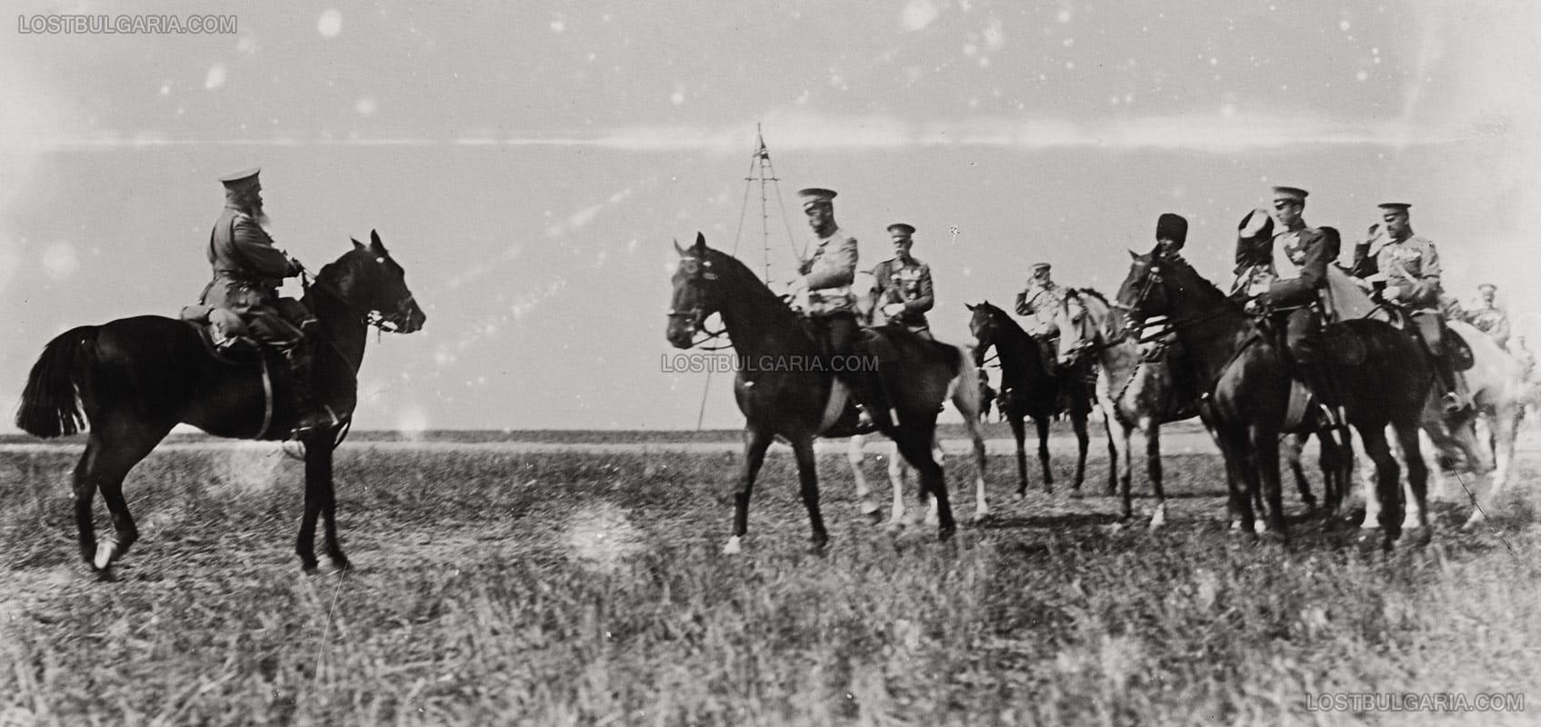 Княз Борис на маневри и преглед на войските с император Николай II Романов и висши руски военни по време на посещението му в Русия по покана на императора, 1 септември 1911 г.