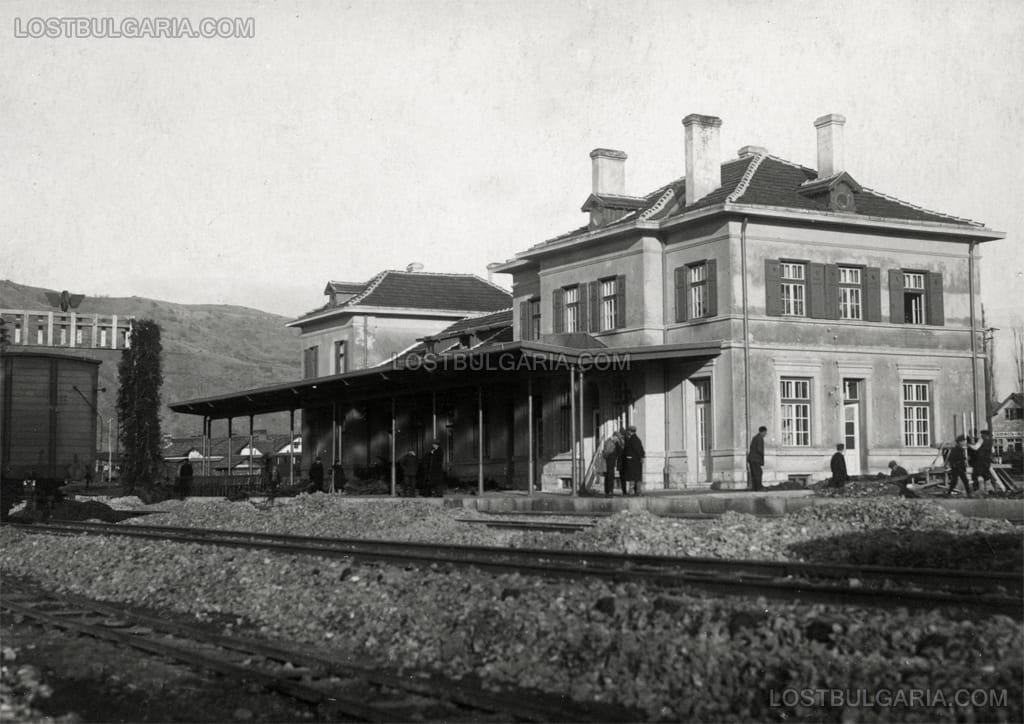 Гарата в Дупница, 30-те години на ХХ век