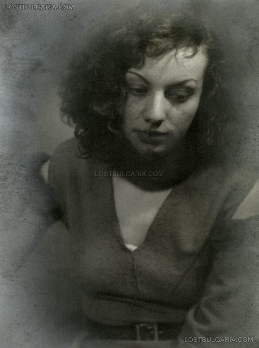 Яна Язова, писател, портрет от 30-те години на ХХ век