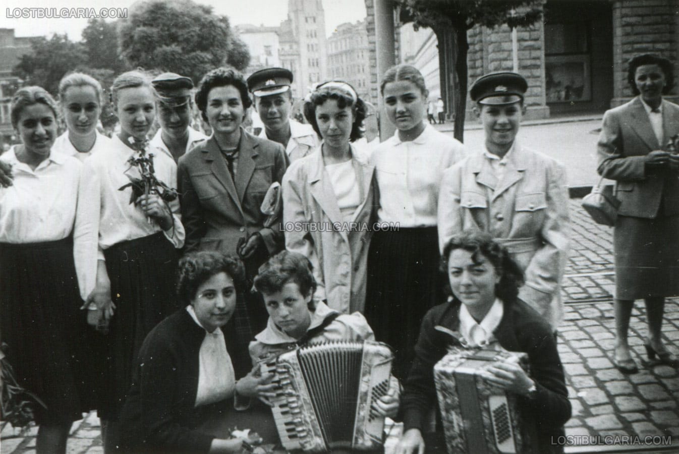 София, снимка за спомен на ученици на 24 май 1958 г.