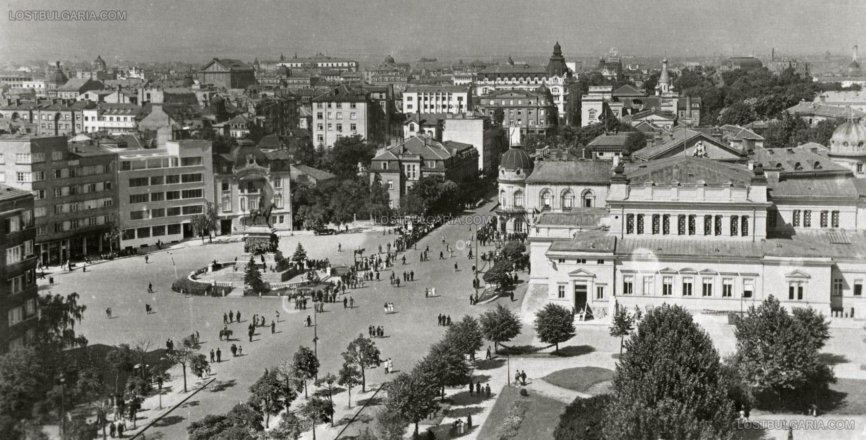 София, панорамна фотография към площад "Народно събрание", началото на 30-те години на ХХ век