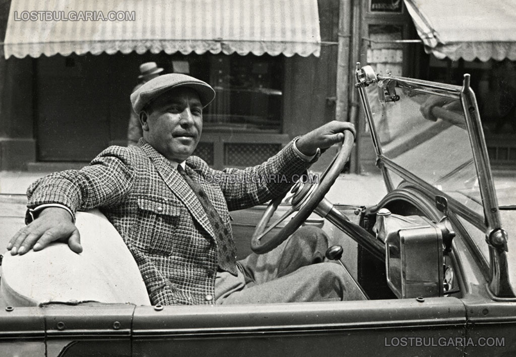 Софийски таксиметров шофьор, 30-те години на XX век